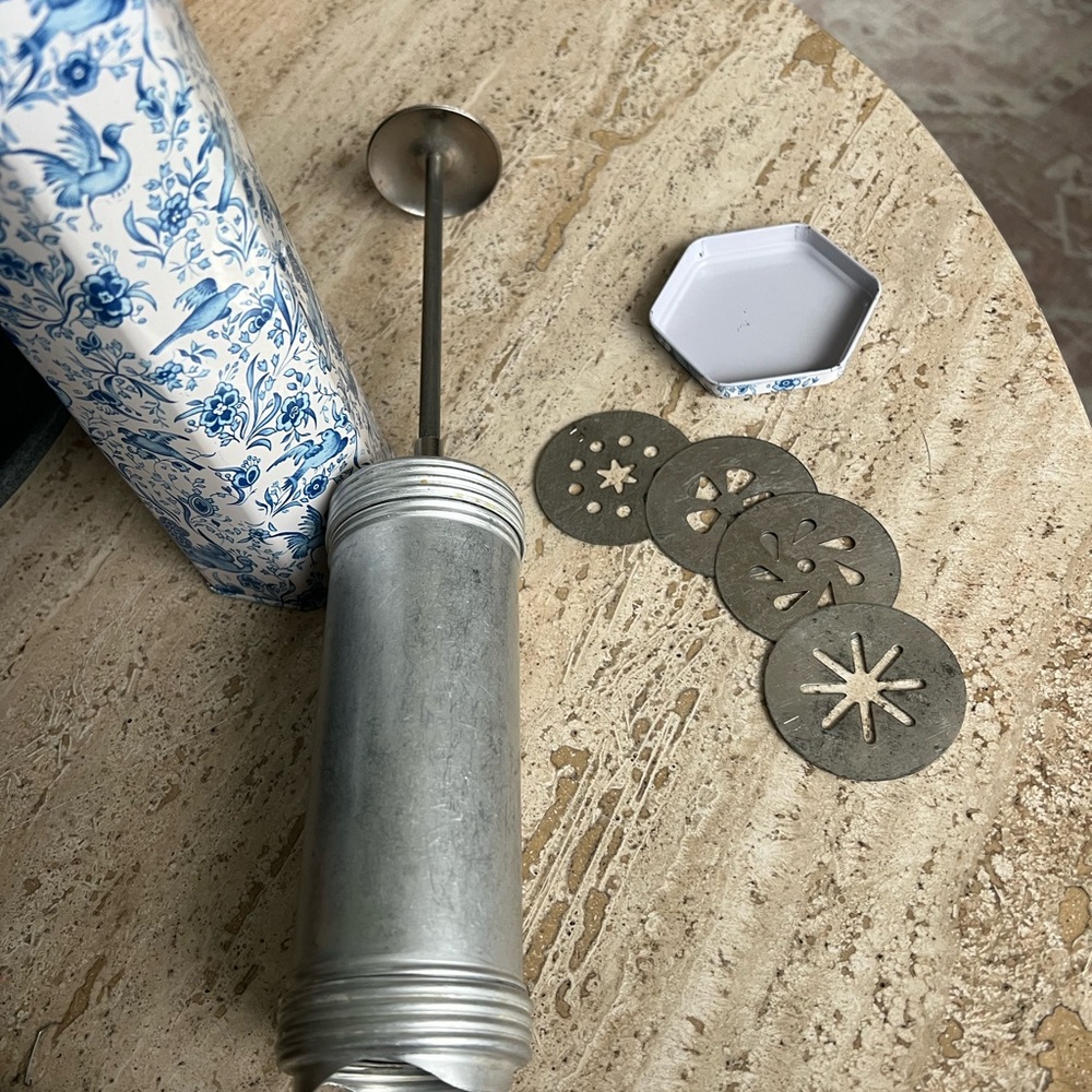 Vintage Ateco Cookie Modeler Cookie Press in Decorative Tin